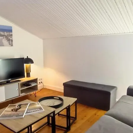 - Confort Moderne & Stationnement A La Chaume 公寓 *