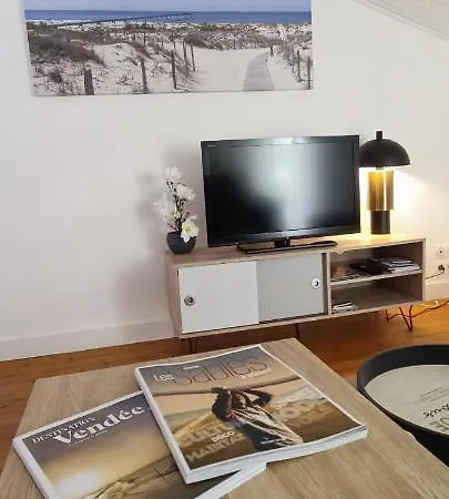 - Confort Moderne & Stationnement A La Chaume