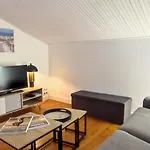 - Confort Moderne & Stationnement A La Chaume Apartment *