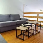 - Confort Moderne & Stationnement A La Chaume Apartment