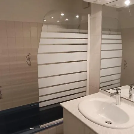 - Confort Moderne & Stationnement A La Chaume *