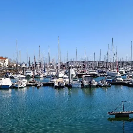 - Agreable Appartement-place De Parking Privee * Les Sables-dʼOlonne