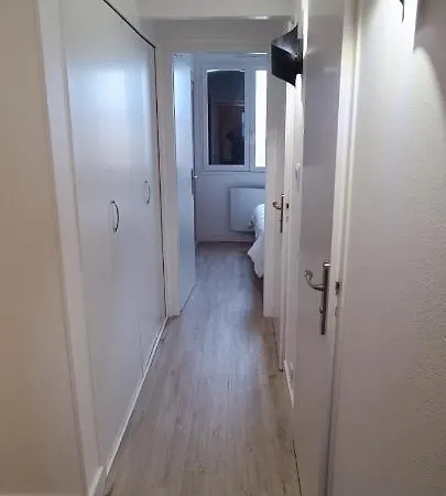 - Confort Moderne & Stationnement A La Chaume شقة