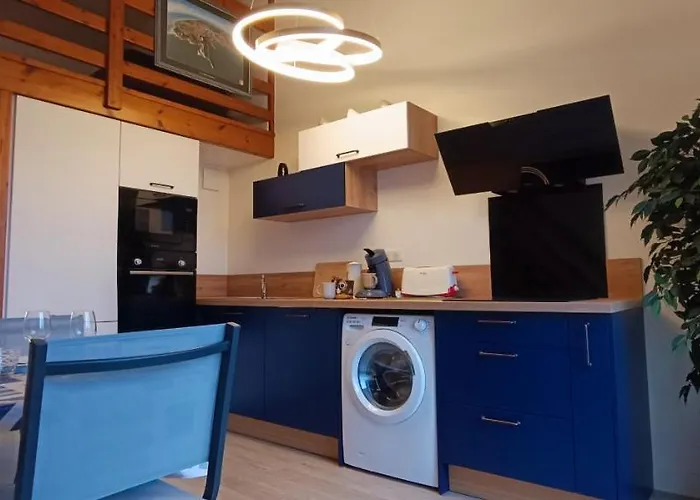 - Confort Moderne & Stationnement A La Chaume 아파트 *